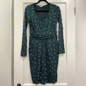 Boden Mabel Jersey Green Lock & Key Print Dress with pockets, size 6 (fits XS)